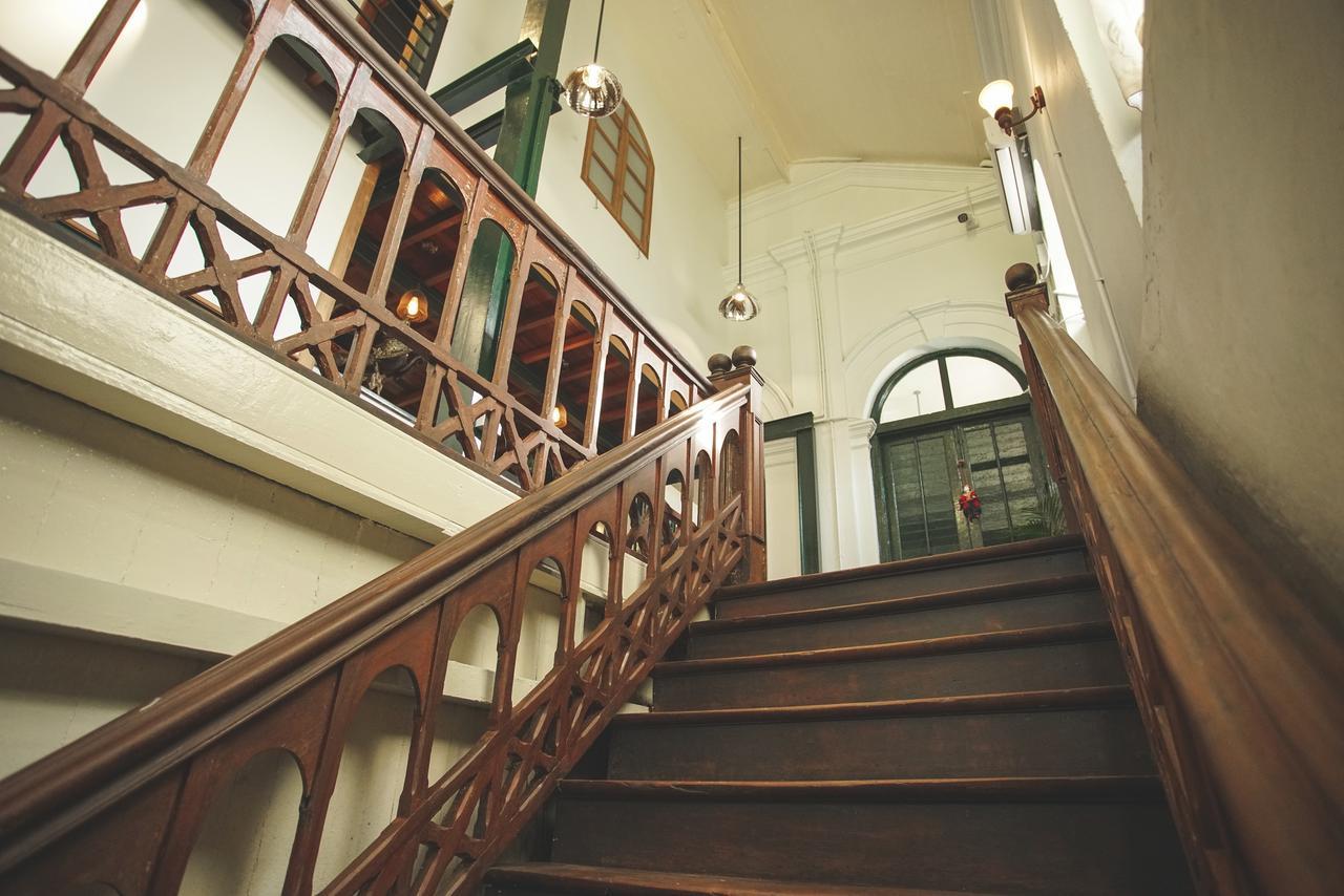 501 Merchant Bed & Breakfast Янгон Экстерьер фото