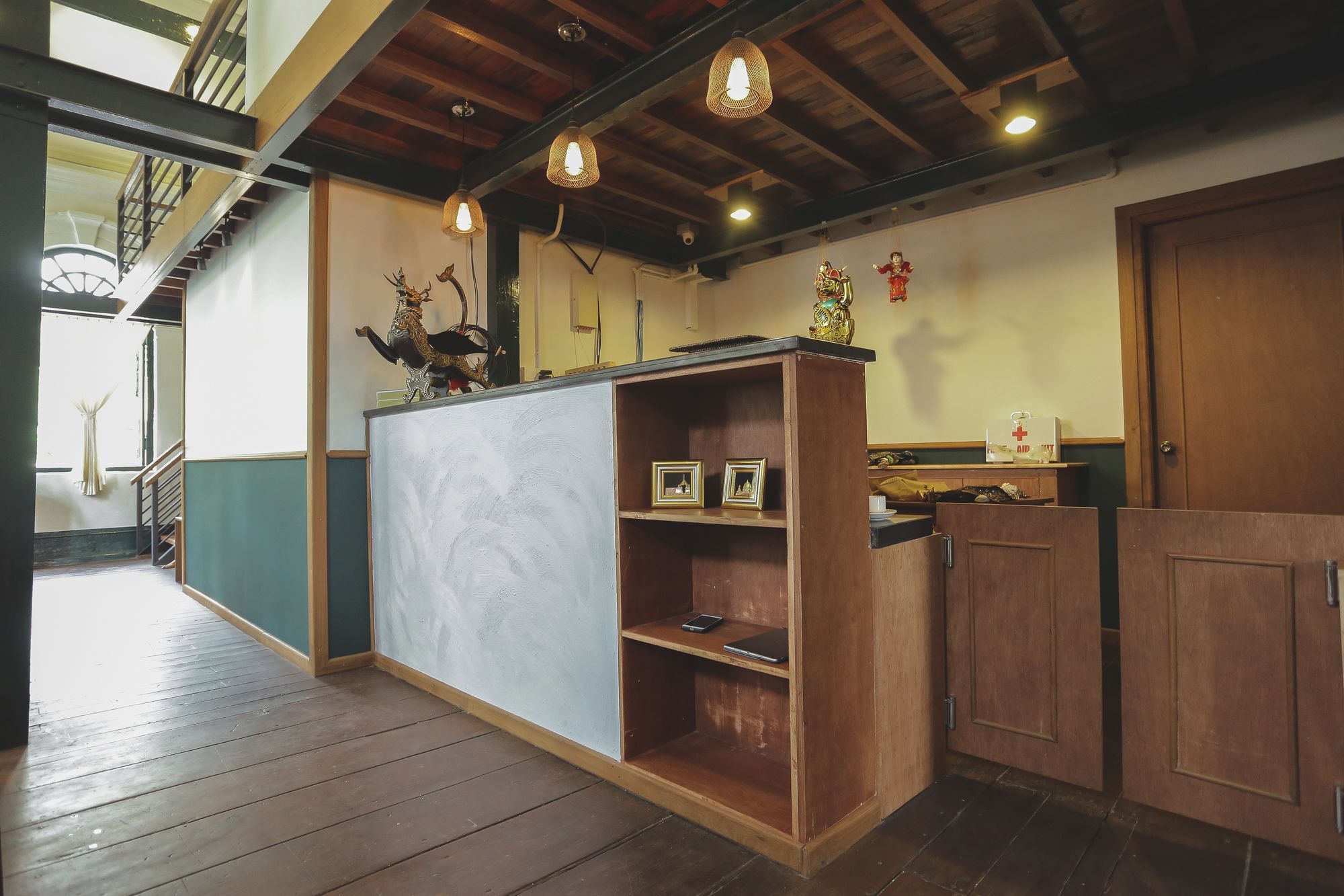 501 Merchant Bed & Breakfast Янгон Экстерьер фото