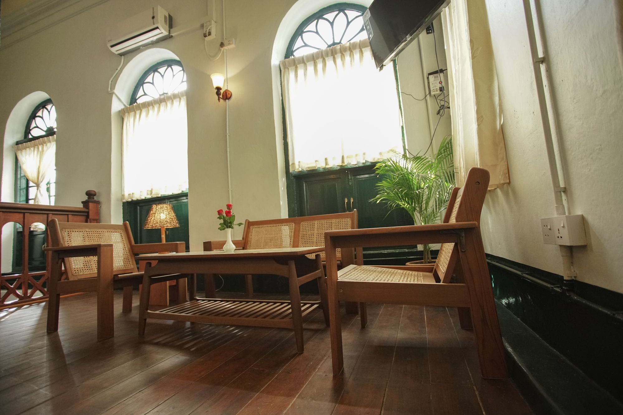 501 Merchant Bed & Breakfast Янгон Экстерьер фото